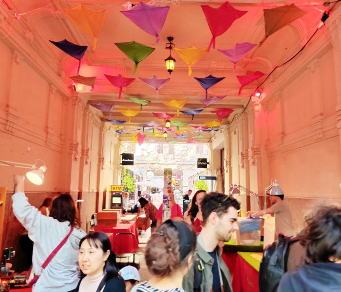 More and more shops are opening in the Shopping and Thematic Streets