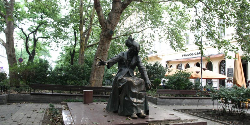 Liszt Ferenc tér - Liszt Ferenc szobor