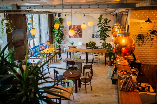 MITZI Kortárs Kávézó és Bisztró