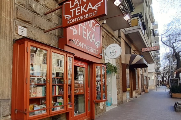 Láng Téka Bookstore