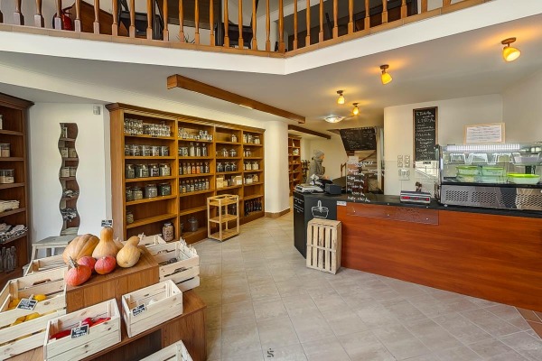 Ne pazarolj - zero waste bolt és kávézó