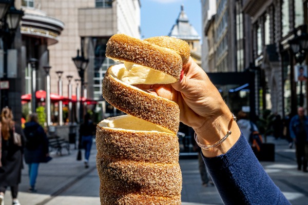 Chimney Cake Shop Fashion Street